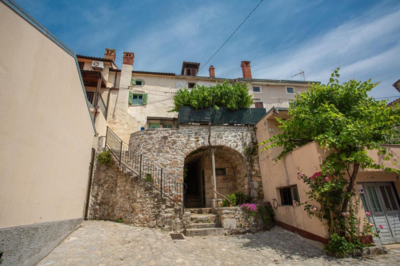 Parona Holiday Home Врбник Экстерьер фото