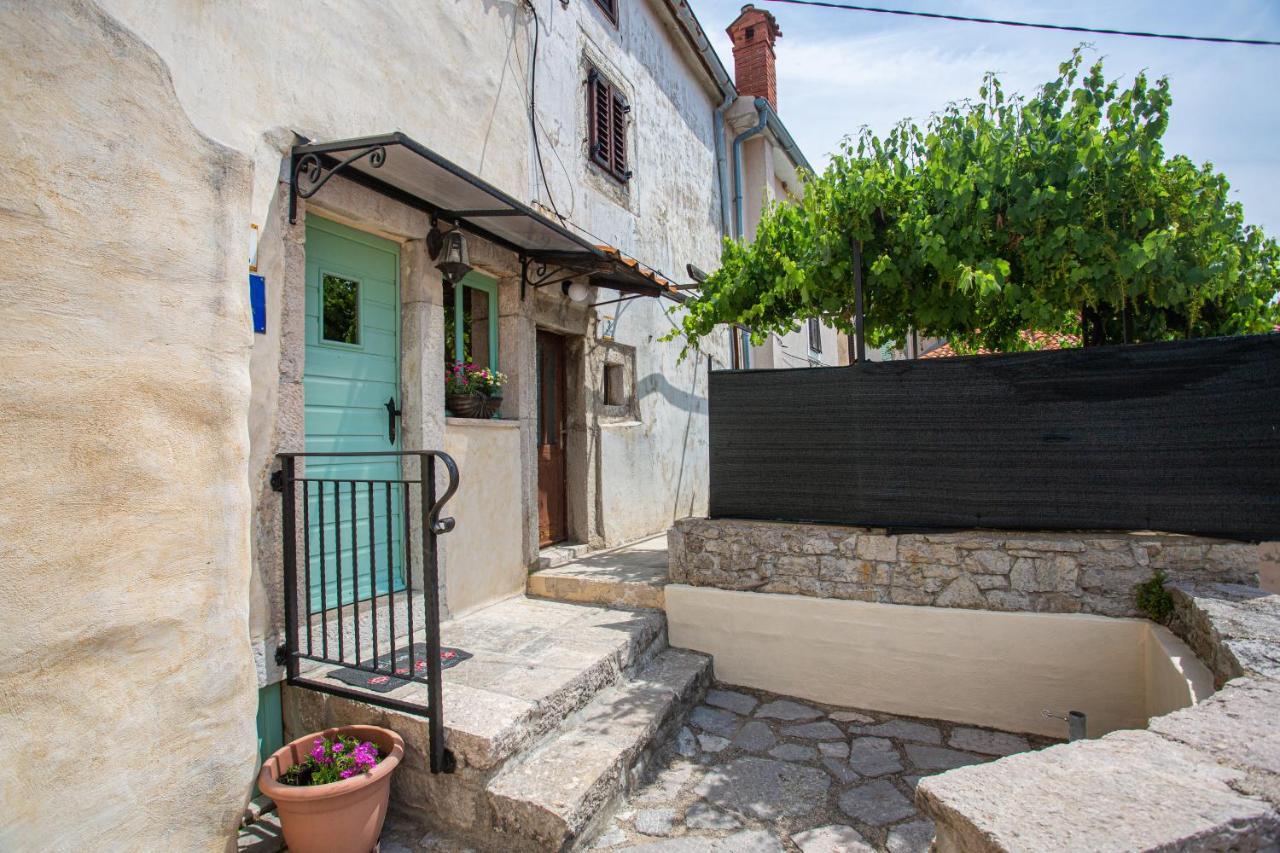 Parona Holiday Home Врбник Экстерьер фото