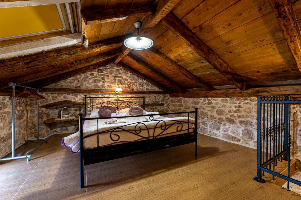 Parona Holiday Home Врбник Экстерьер фото