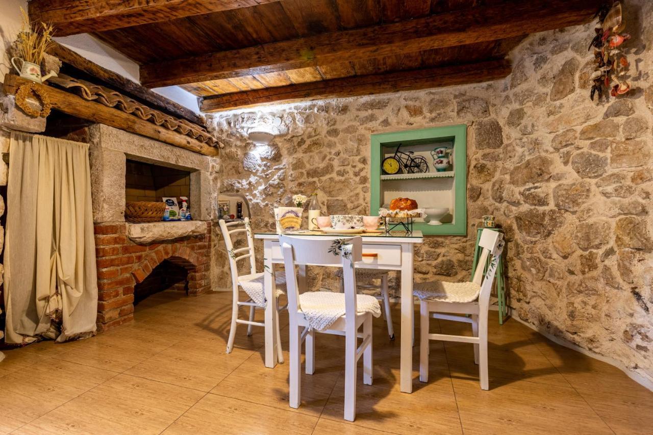 Parona Holiday Home Врбник Экстерьер фото